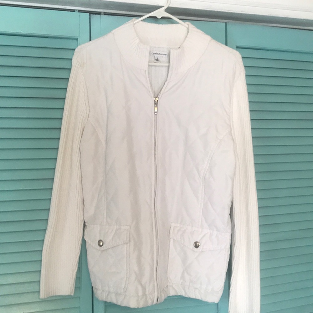 White sweater/jacket